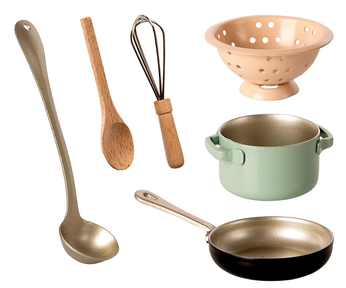 Maileg Cooking Set Contents