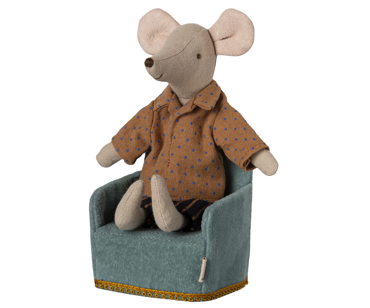 Maileg Mouse Cozy Chair for doll houses, small mouse figurine furniture, detailed miniature pink fabric with white polka dots.