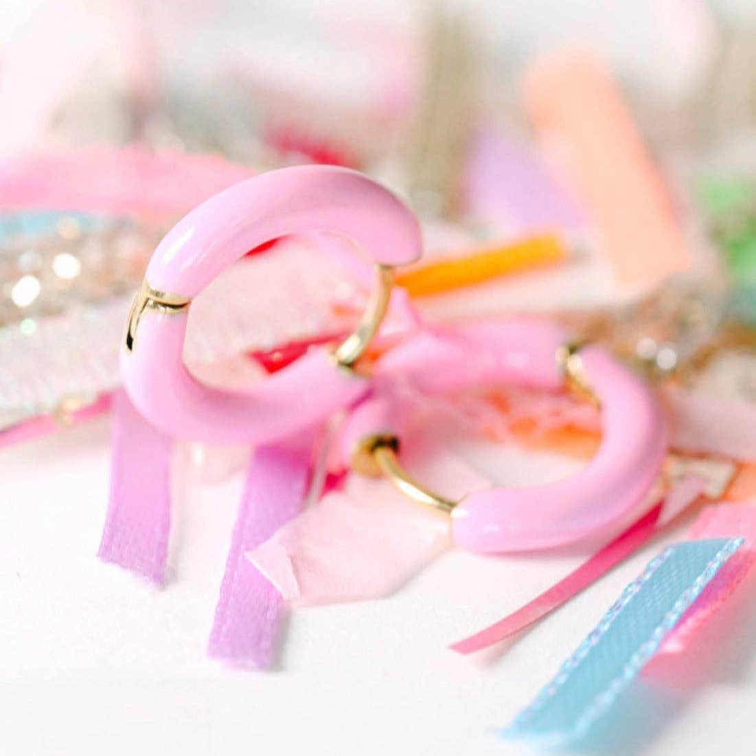 Color Huggies: Pink - Toy Polloi