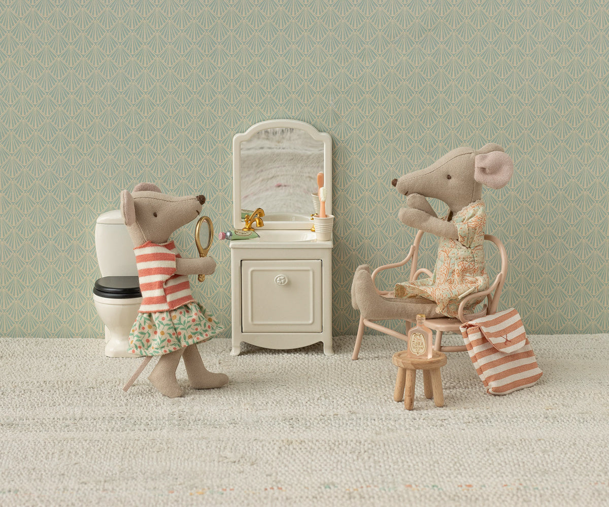 Maileg Mouse Toiletry Bag with charming design, perfect for dollhouse accessories and miniature storage.