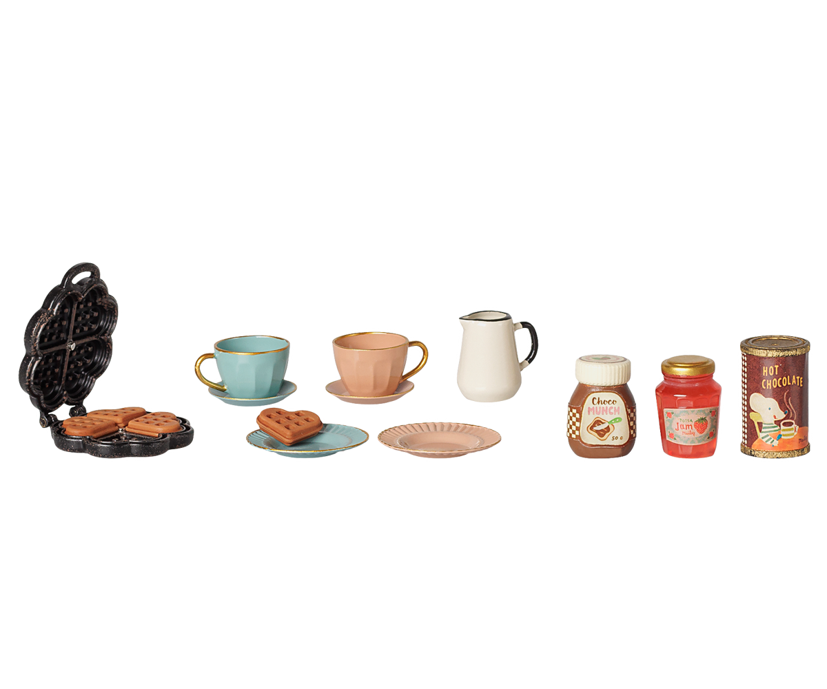 Maileg Mouse Waffle Play Set with miniature waffle and mouse figures, perfect for dollhouse play and imaginative accessories.