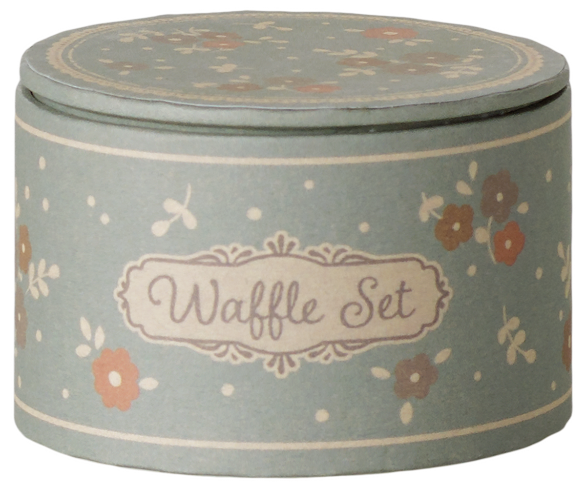 Maileg Mouse Waffle Play Set for doll houses, includes miniature waffle and accessories, perfect for imaginative play.