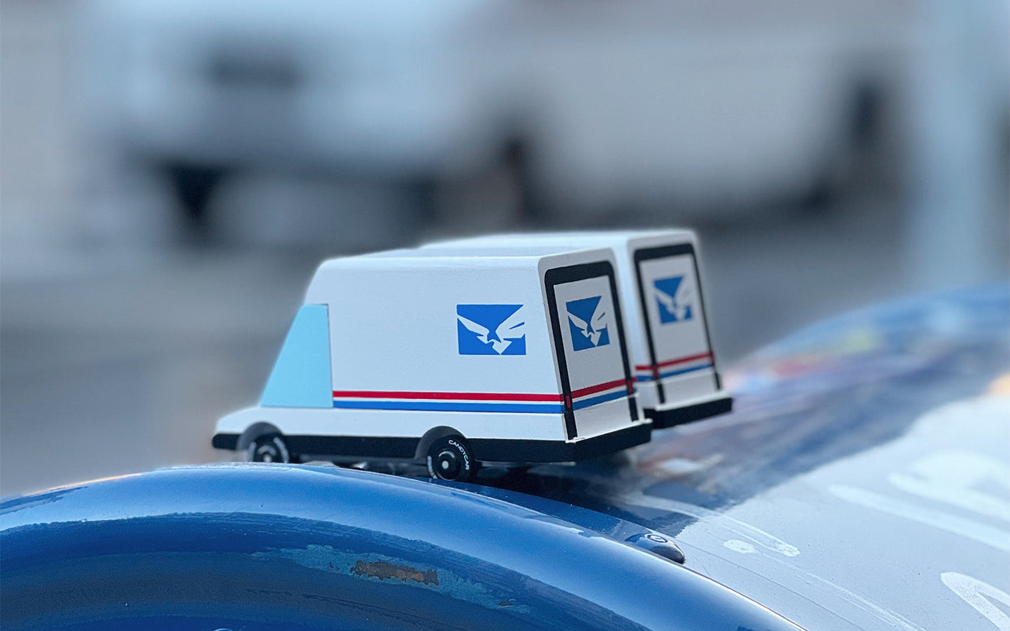 Futuristic Mail Van - Toy Polloi