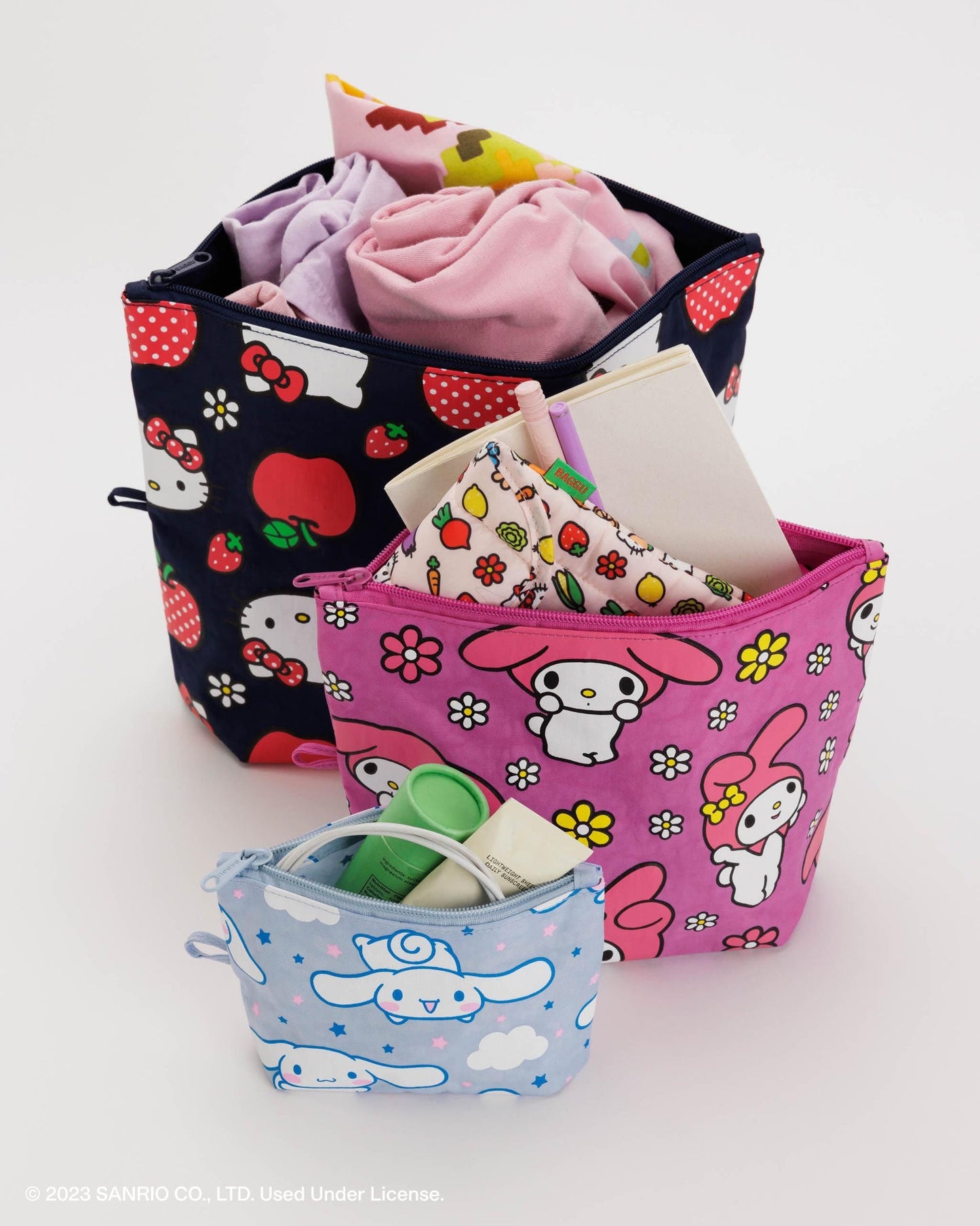 Hello Kitty Pouch Set