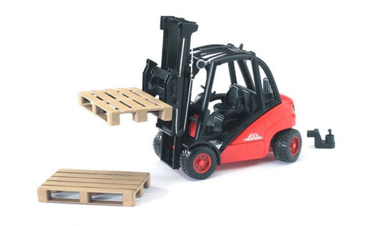 Forklift with Pallets